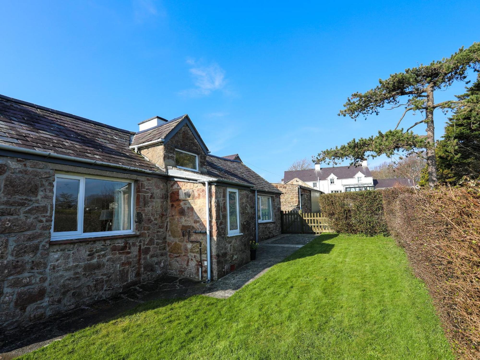 Tan Twr Farm Cottage Dwyran Екстериор снимка